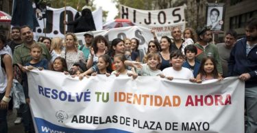 Abuelas de Plaza de Mayo