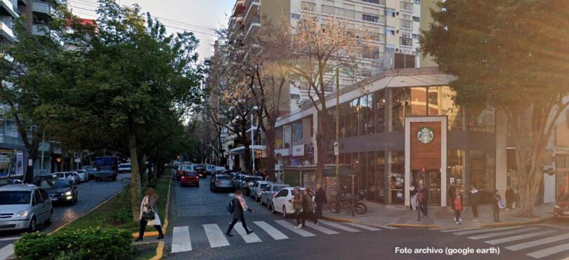 Mesas en veredas y peatonales: Boulevard Mendoza