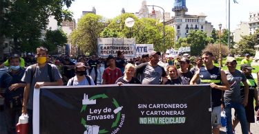 Marcha cartonera por ley de envases