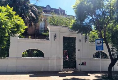 Escuela Rosario Vera Peñaloza de Villa Pueyrredón