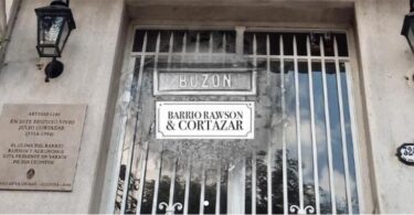 Recorrida por el Barrio Rawson y visita guiada a la casa de Cortázar